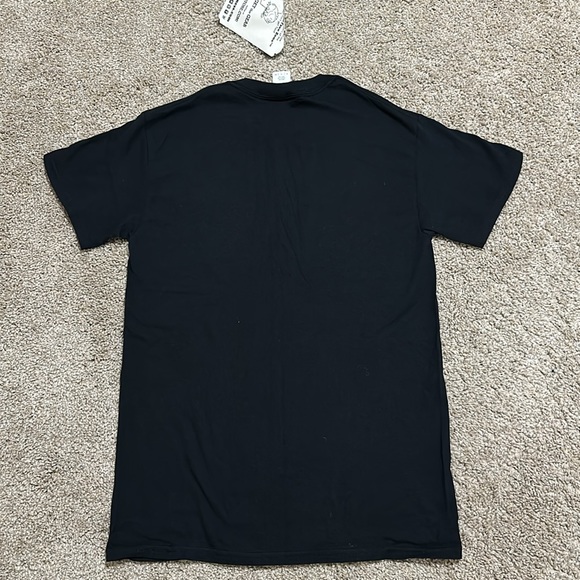 Planet fitness t shirt size small NWT - Picture 2 of 2